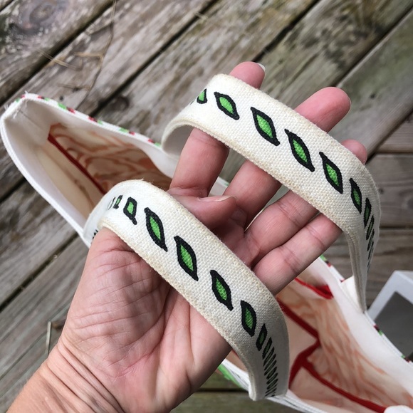 Like new! - BRIGHTON Christmas Love & Joy Double Sided Canvas Tote Bag - Picture 10 of 13